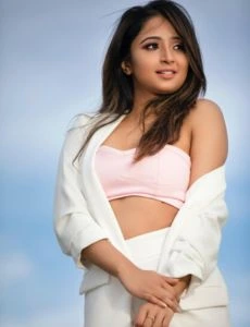 Marine Lines call girls